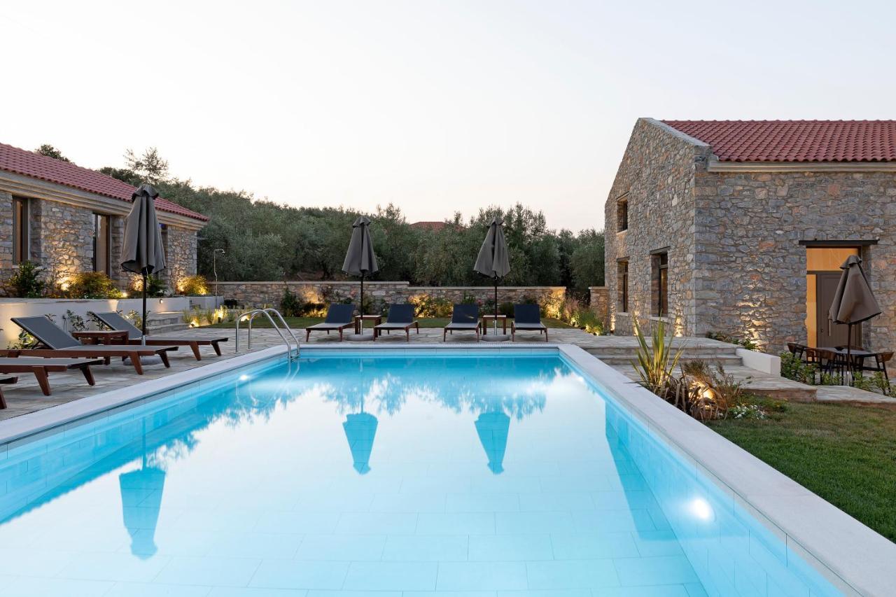 Lichnos Luxury Suites Sourpi Exterior photo