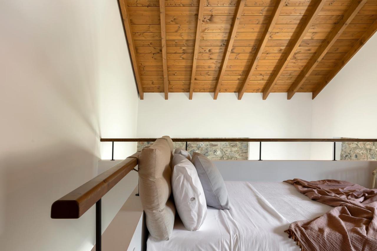 Lichnos Luxury Suites Sourpi Exterior photo