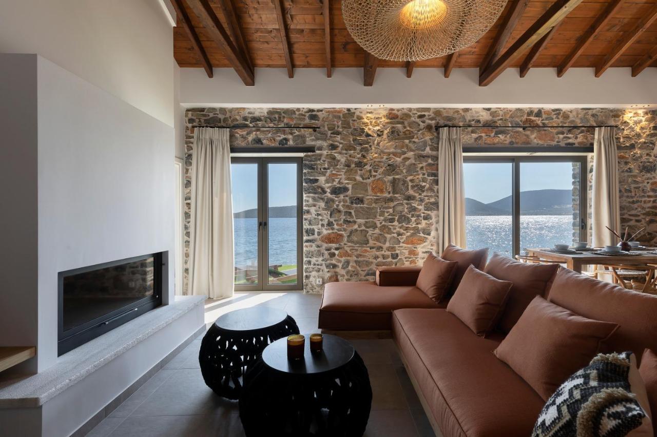 Lichnos Luxury Suites Sourpi Exterior photo